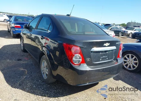 2015 Chevrolet Sonic Lt Auto из США, поврежденный, VIN 1G1JC5SH9F4126783